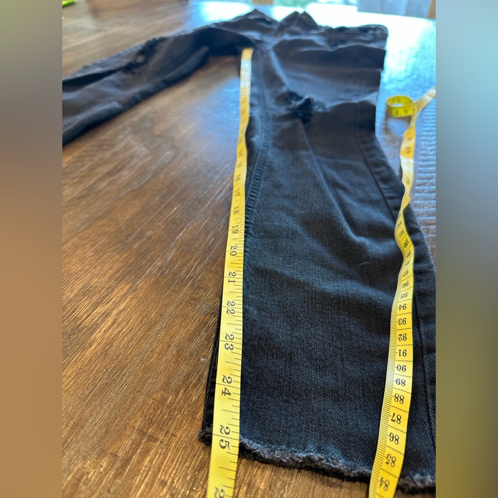 Women's Black Distressed Skinny Jeans - Picture 6 of 8